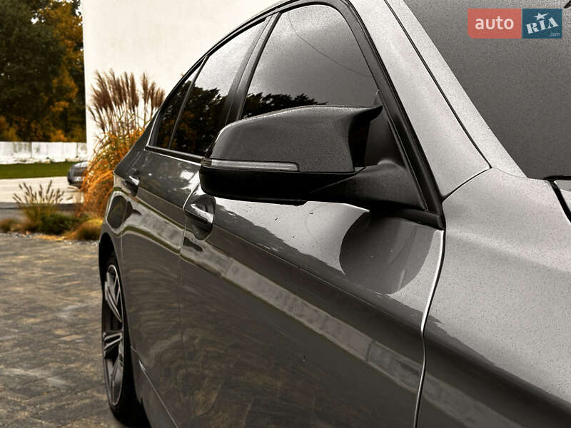 Седан BMW 5 Series 2015 в Луцке