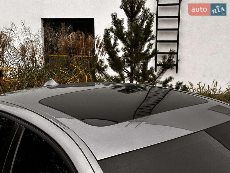 Седан BMW 5 Series 2015 в Луцке