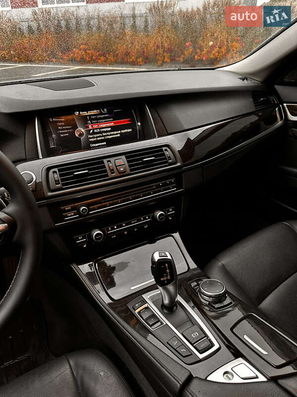Седан BMW 5 Series 2015 в Луцке