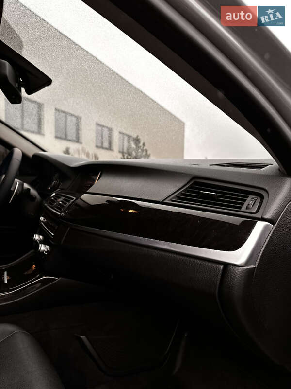 Седан BMW 5 Series 2015 в Луцке