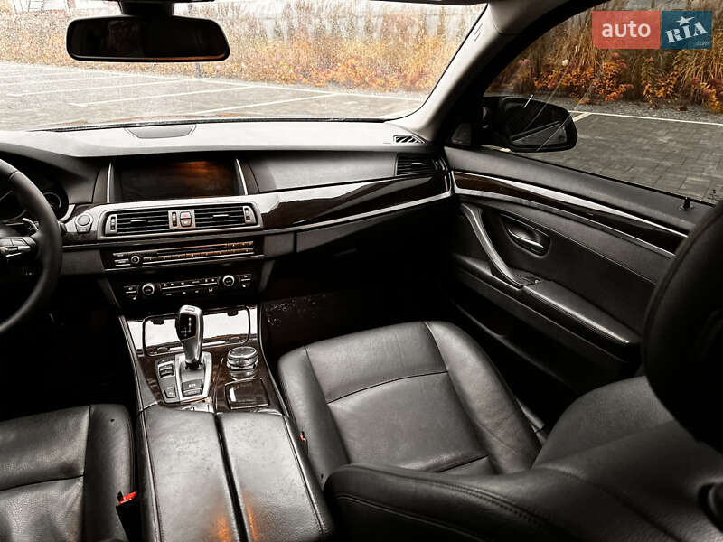 Седан BMW 5 Series 2015 в Луцке