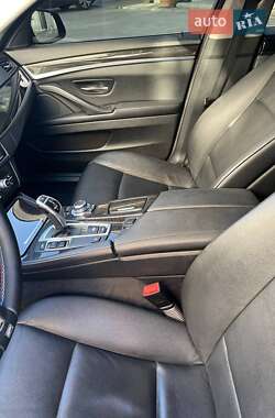Седан BMW 5 Series 2012 в 