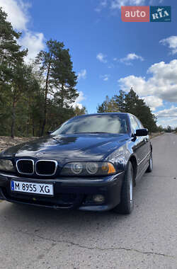 Седан BMW 5 Series 2001 в Дроздыни