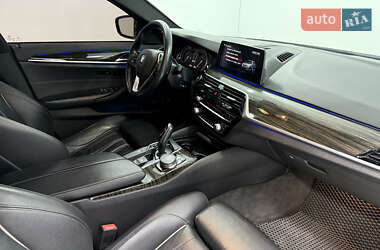 Седан BMW 5 Series 2017 в  фото 25 Седан BMW 5 Series 2017 в