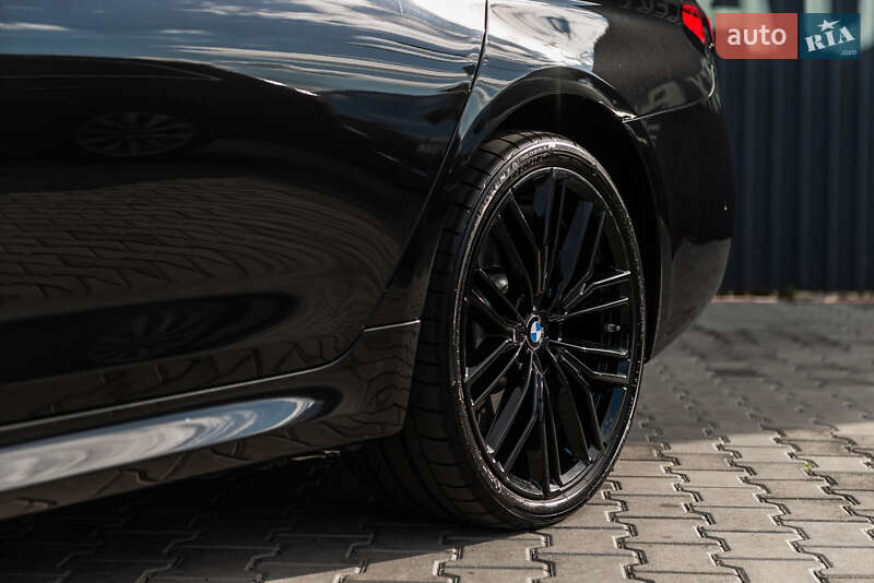 Седан BMW 5 Series 2021 в Мукачевому