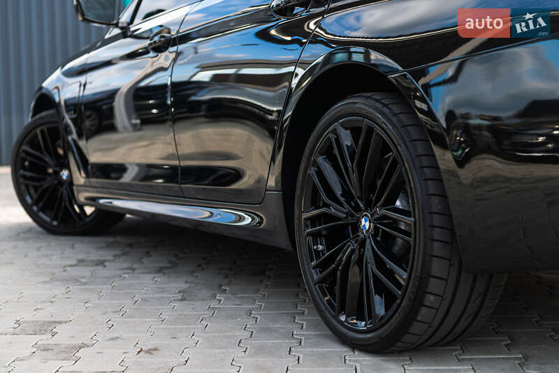 Седан BMW 5 Series 2021 в Мукачевому