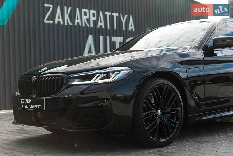 Седан BMW 5 Series 2021 в Мукачевому
