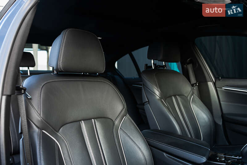 Седан BMW 5 Series 2021 в Мукачевому