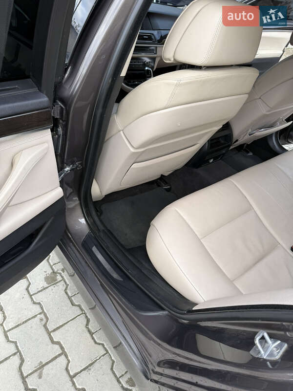 Универсал BMW 5 Series 2013 в Черновцах фото 32 Универсал BMW 5 Series 2013 в Черновцах