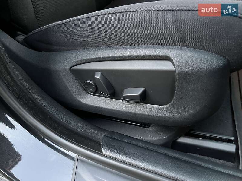 Седан BMW 5 Series 2015 в Львове фото 36 Седан BMW 5 Series 2015 в Львове