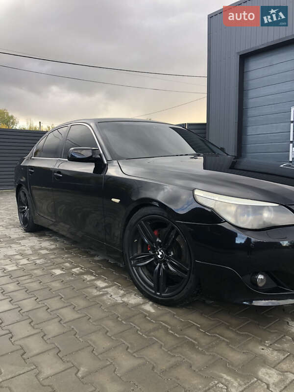 Седан BMW 5 Series 2003 в Торчине