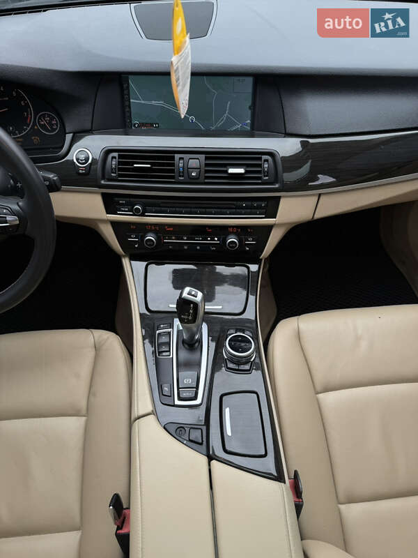 Седан BMW 5 Series 2012 в Черновцах