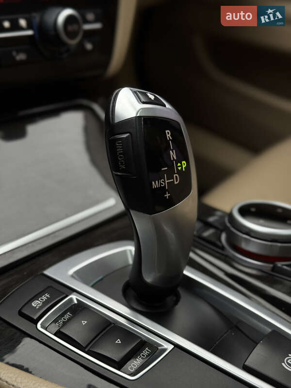 Седан BMW 5 Series 2012 в Черновцах