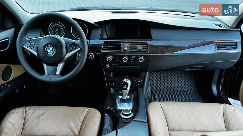 Седан BMW 5 Series 2008 в Зборове