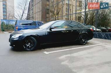 Седан BMW 5 Series 2004 в Киеве