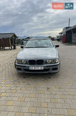 Седан BMW 5 Series 2000 в Іршаві
