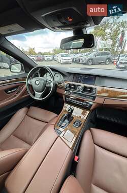 Седан BMW 5 Series 2012 в 