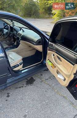 Седан BMW 5 Series 2001 в 