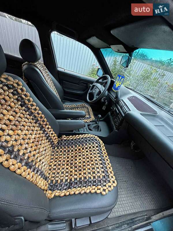 Седан BMW 5 Series 1991 в Гусятине