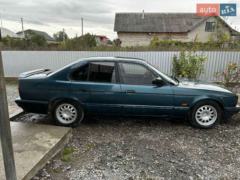 Седан BMW 5 Series 1991 в Гусятине