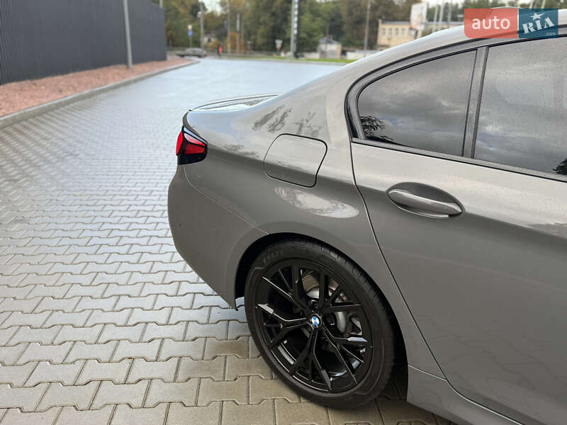 Седан BMW 5 Series 2020 в Киеве