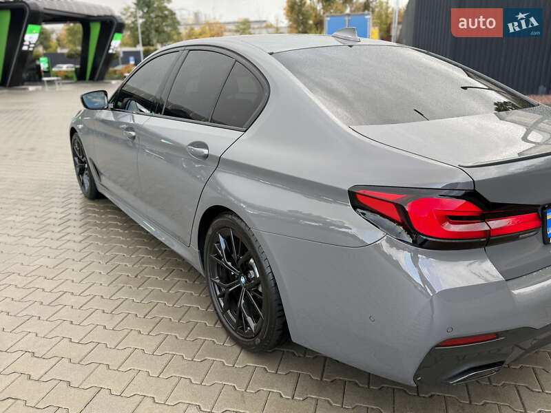 Седан BMW 5 Series 2020 в Киеве