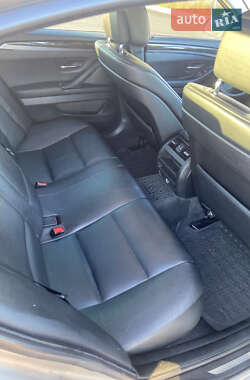 Седан BMW 5 Series 2010 в 