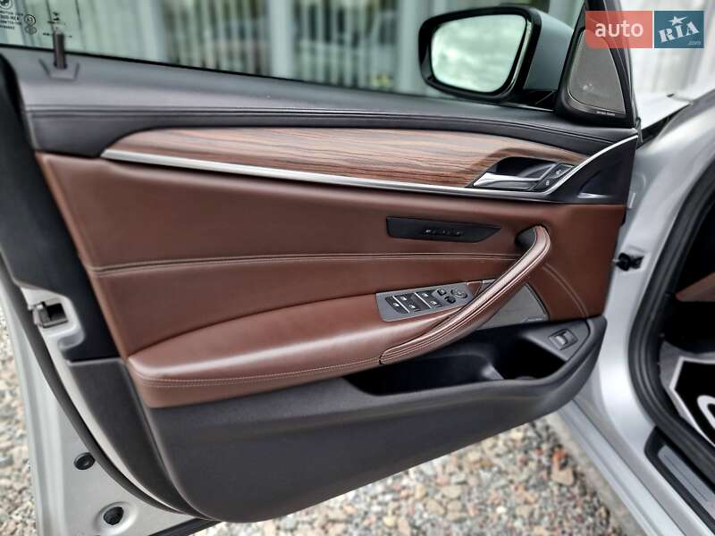 Универсал BMW 5 Series 2018 в Киеве