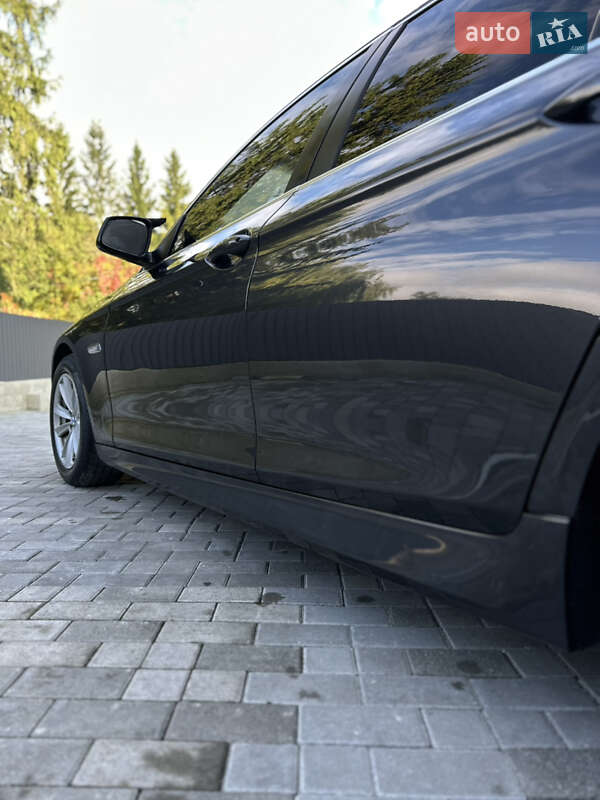 Седан BMW 5 Series 2011 в Кременце