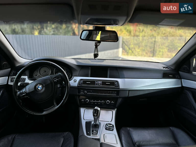 Седан BMW 5 Series 2011 в Кременце