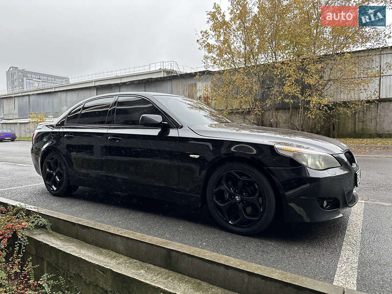 Седан BMW 5 Series 2003 в 