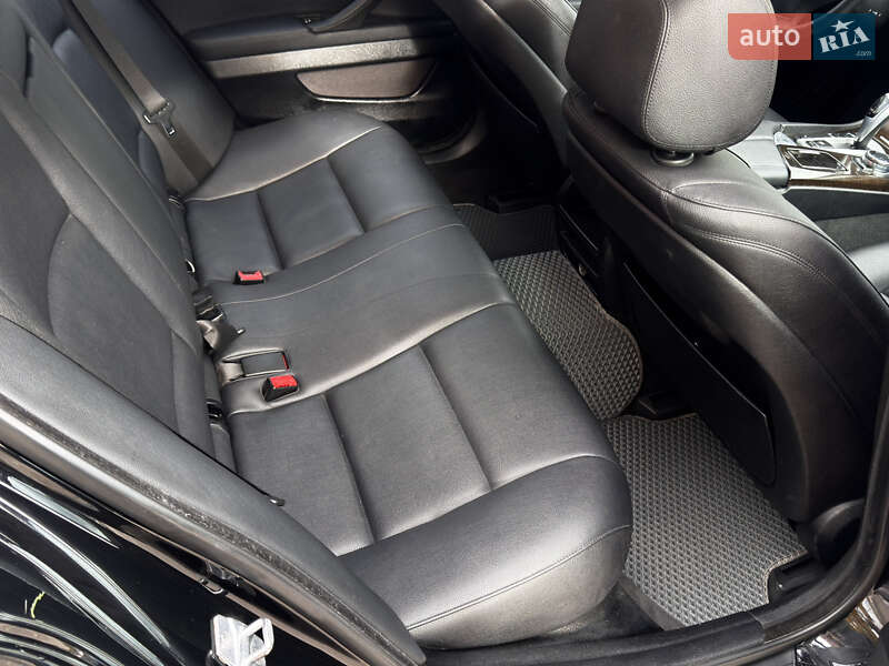 Седан BMW 5 Series 2014 в Києві фото 26 Седан BMW 5 Series 2014 в Києві