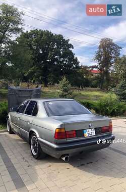 Седан BMW 5 Series 1990 в Ужгороде