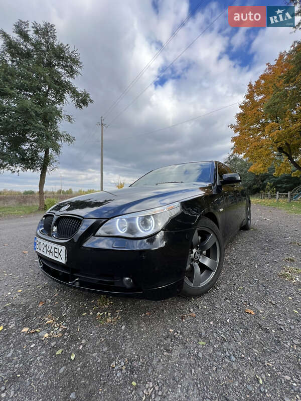 Седан BMW 5 Series 2003 в Ровно