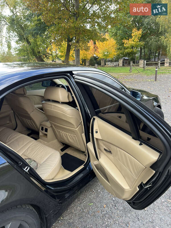 Седан BMW 5 Series 2003 в Ровно