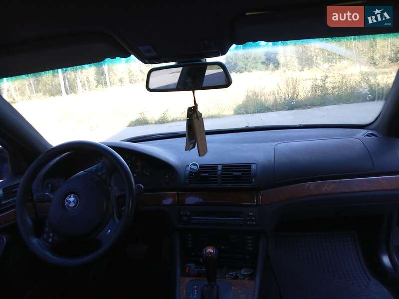 Седан BMW 5 Series 2000 в Славуті
