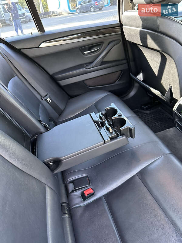 Седан BMW 5 Series 2013 в Чернівцях