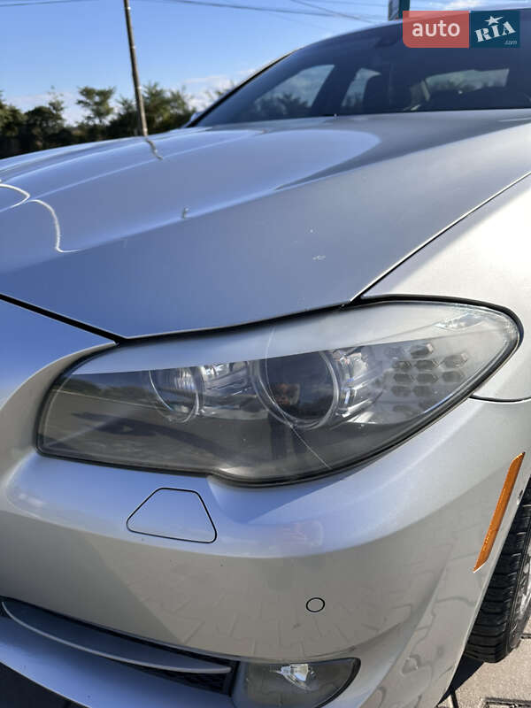 Седан BMW 5 Series 2013 в Чернівцях