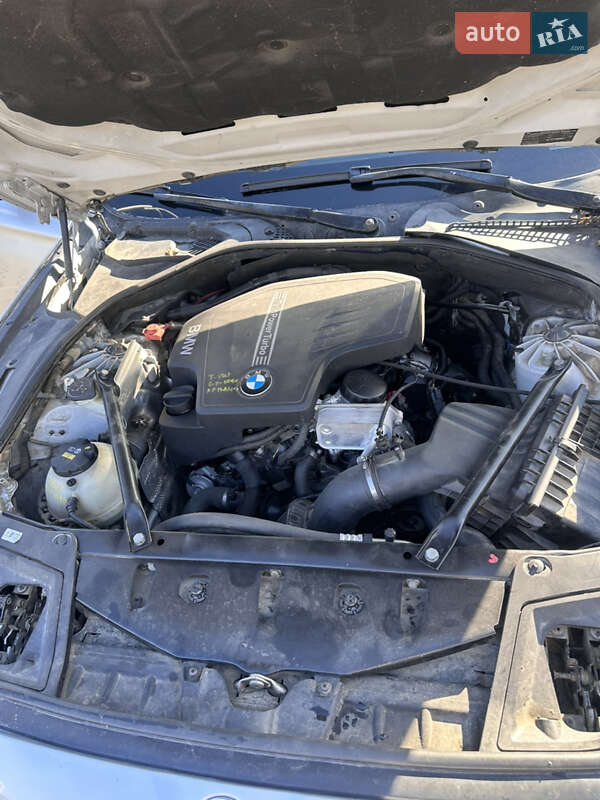 Седан BMW 5 Series 2013 в Чернівцях