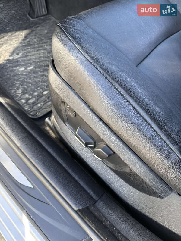 Седан BMW 5 Series 2013 в Чернівцях