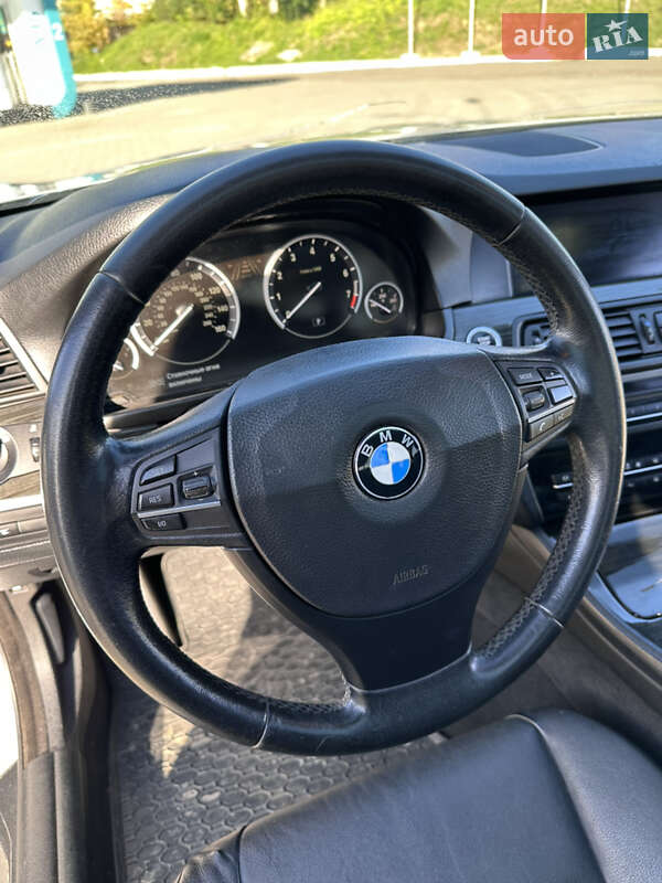 Седан BMW 5 Series 2013 в Чернівцях