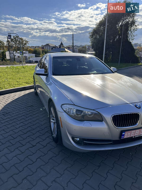 Седан BMW 5 Series 2013 в Чернівцях