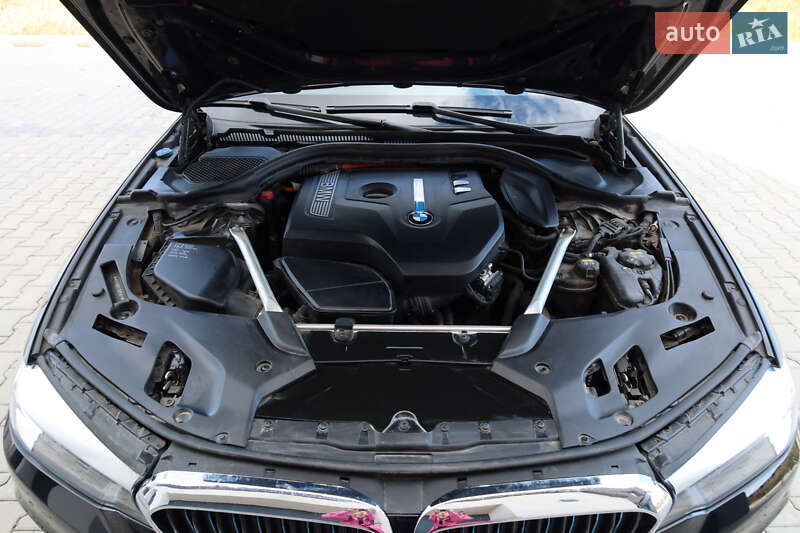 Седан BMW 5 Series 2018 в Черновцах