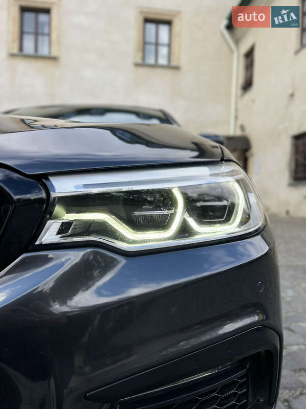 Седан BMW 5 Series 2017 в Львове