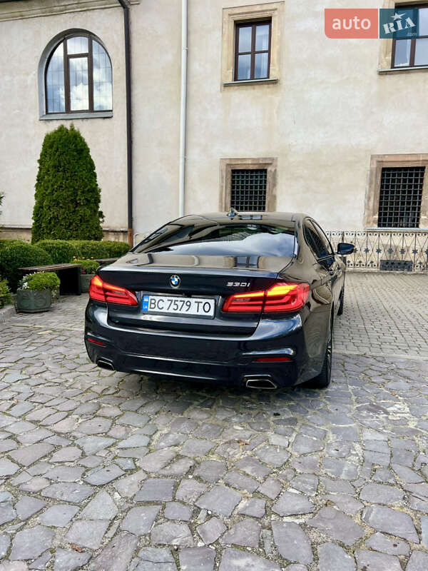 Седан BMW 5 Series 2017 в Львове