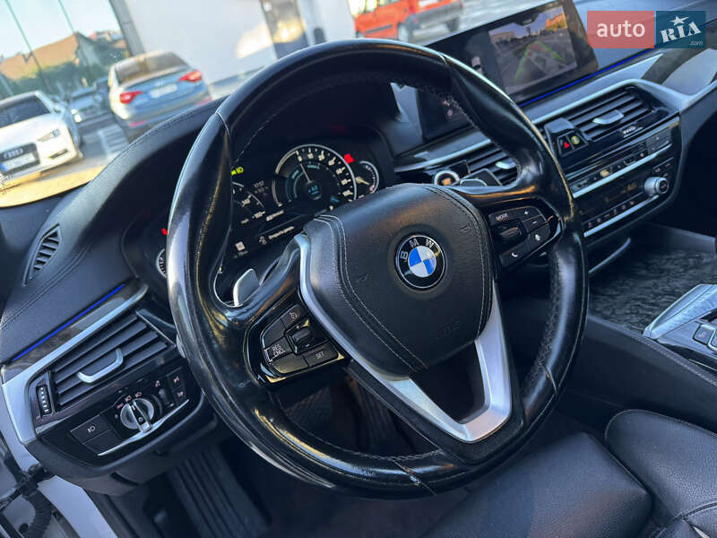 Седан BMW 5 Series 2018 в Ровно фото 45 Седан BMW 5 Series 2018 в Ровно