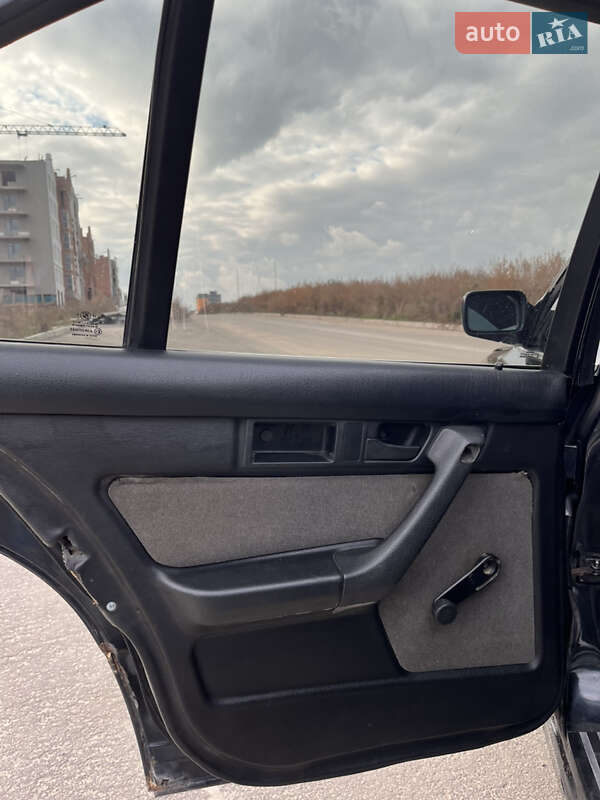 Седан BMW 5 Series 1989 в Рівному фото 14 Седан BMW 5 Series 1989 в Рівному