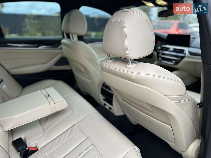 Седан BMW 5 Series 2017 в Самборе фото 13 Седан BMW 5 Series 2017 в Самборе