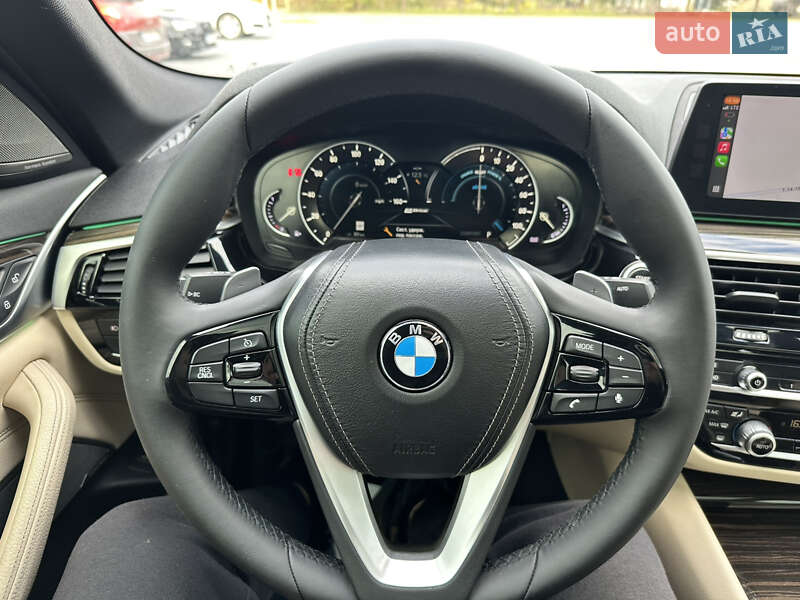Седан BMW 5 Series 2017 в Самборе фото 20 Седан BMW 5 Series 2017 в Самборе