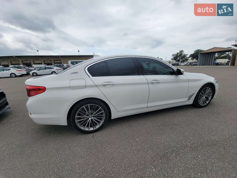 Седан BMW 5 Series 2017 в Самборе фото 24 Седан BMW 5 Series 2017 в Самборе